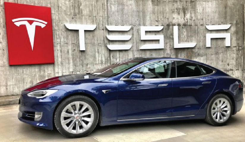 Mobil listrik Tesla