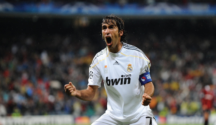 Raul Gonzalez Saat Selebrasi Gol