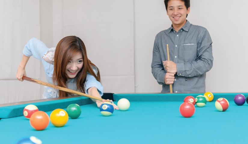 Main billiard bisa mempererat hubungan hingga bikin kamu punya teman baru, nih