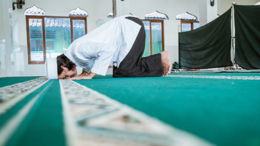 Doa Setelah Sholat yang Dianjurkan Beserta Artinya