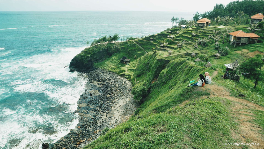 Pantai Menganti Daya Tarik, Harga Tiket, dan Rutenya