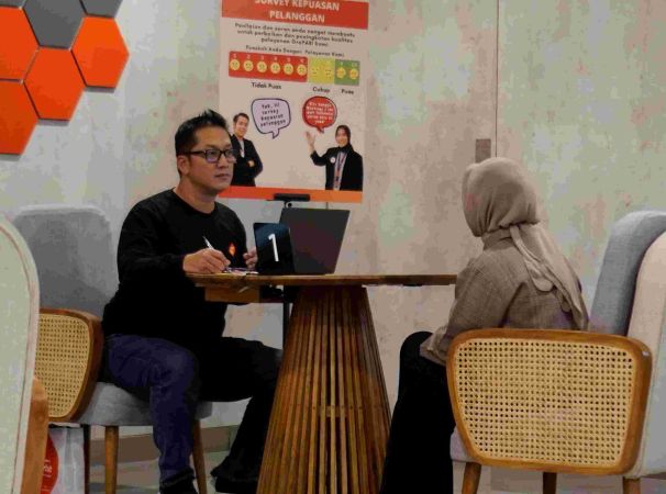 Telkomsel Tanpa Henti Melayani dari Hati